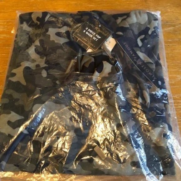 Almost Famous Olive Camo Mask and T-Shirt Dress SZ M - Picture 8 of 10